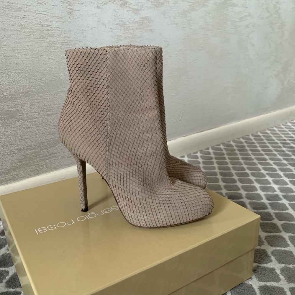 Sergio Rossi booties